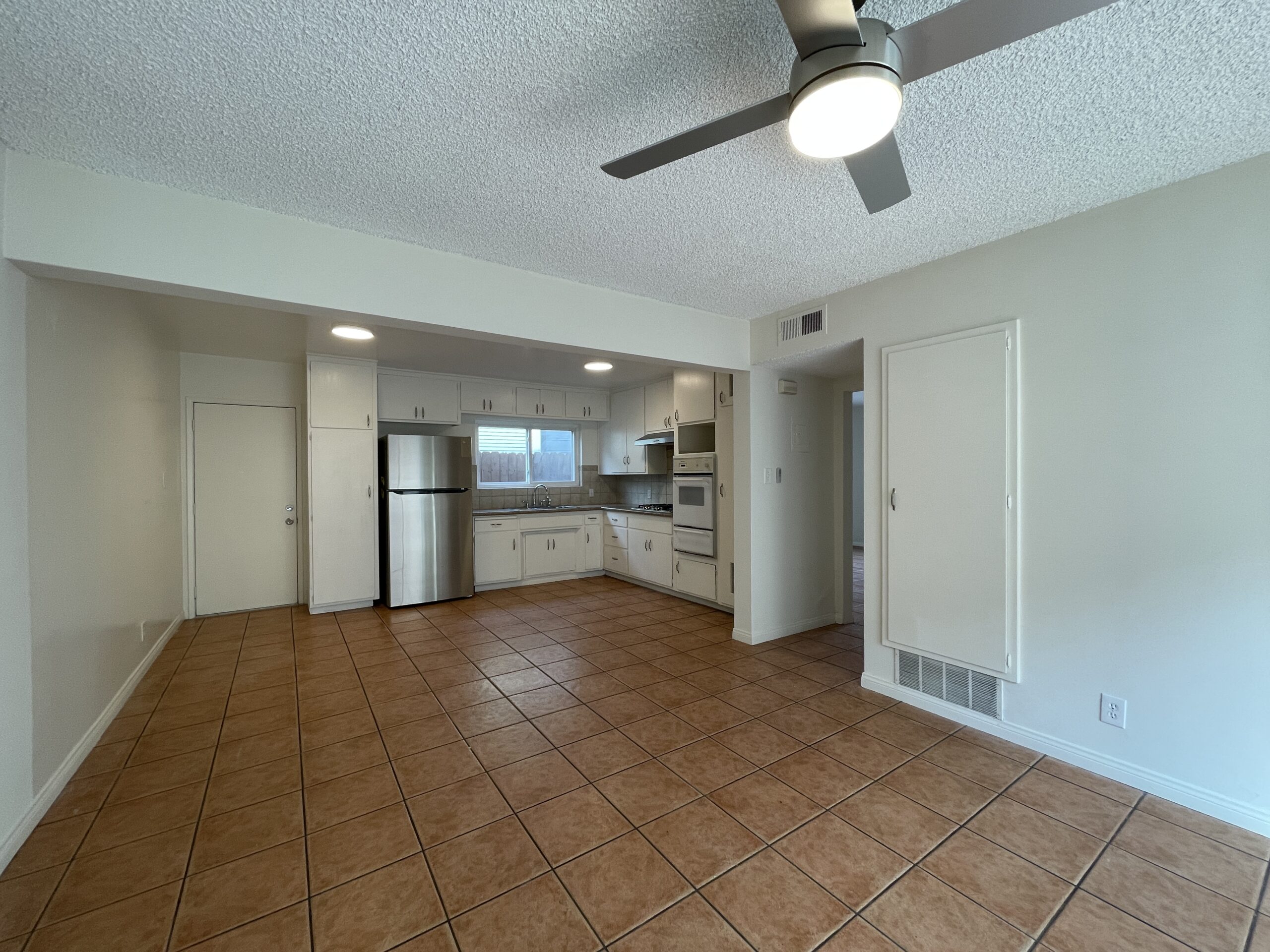 469 W 19th St #1 Image