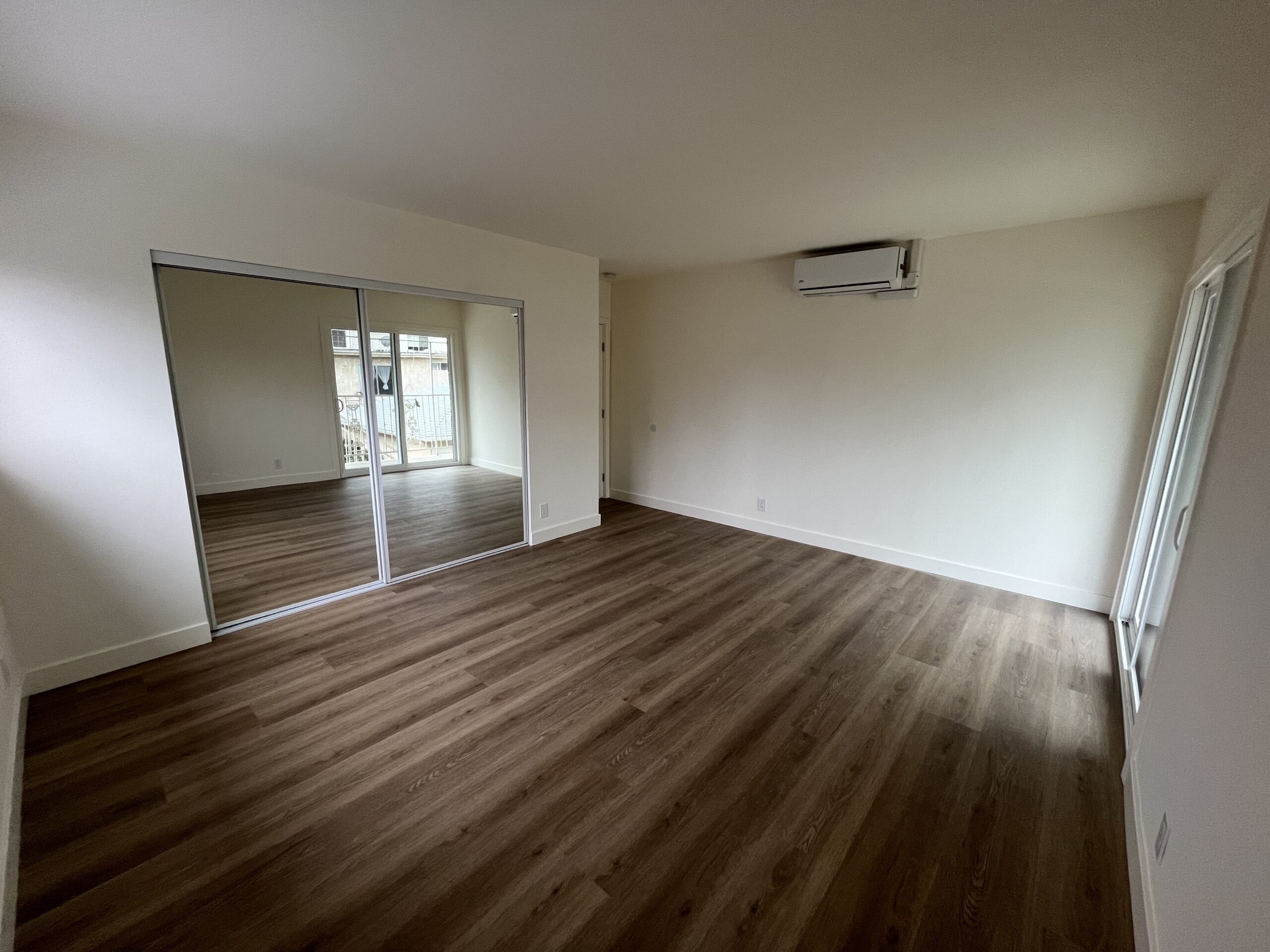 appartment image 8